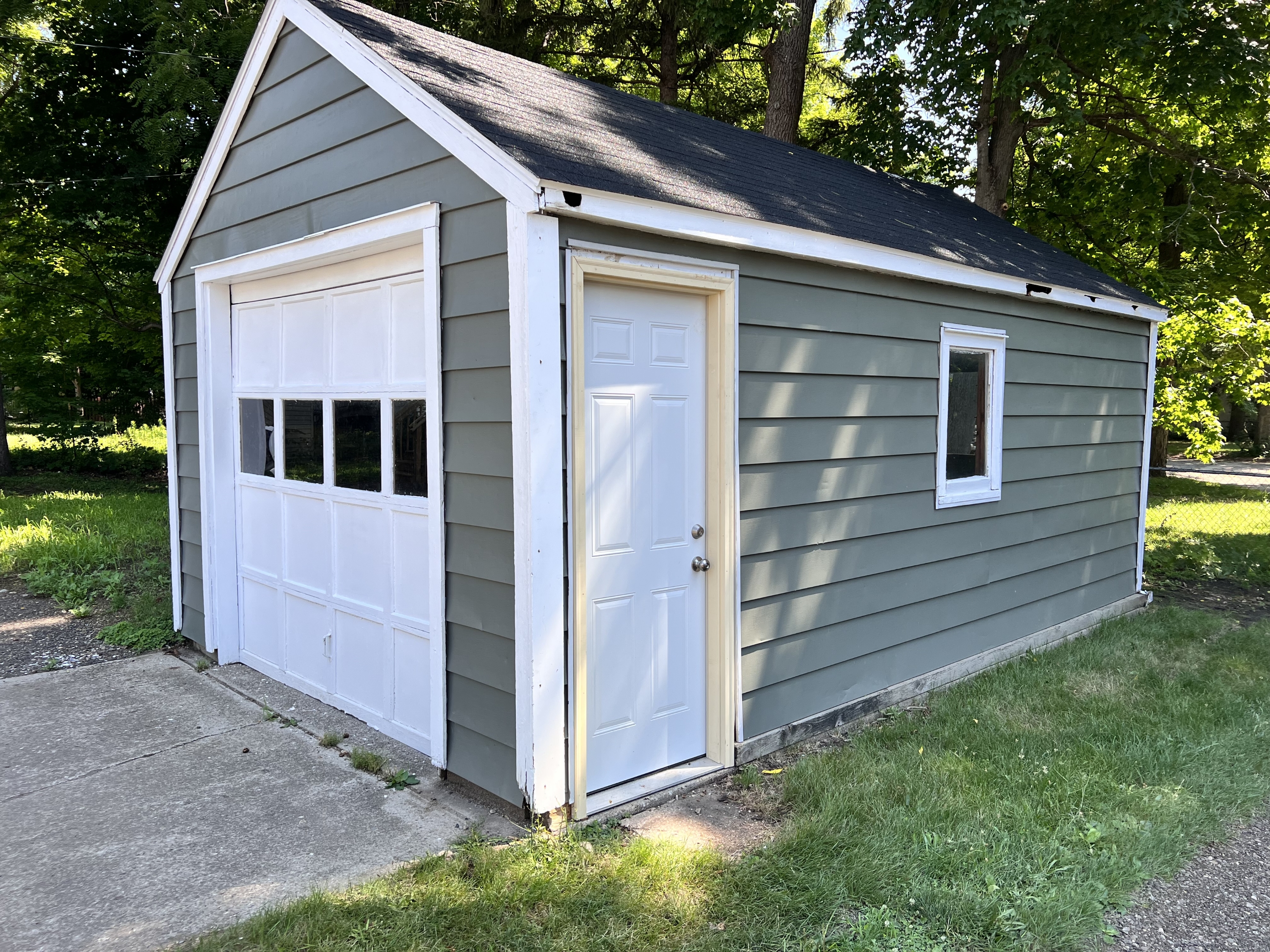 231 South Oliver Street - Storage